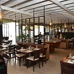 Hotel Du Port 3*