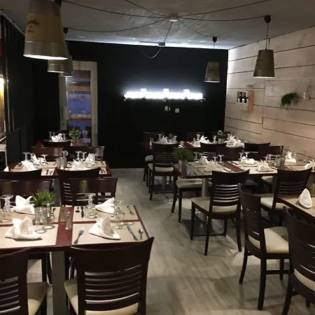 Du Port מלון LʼAiguillon-sur-Mer