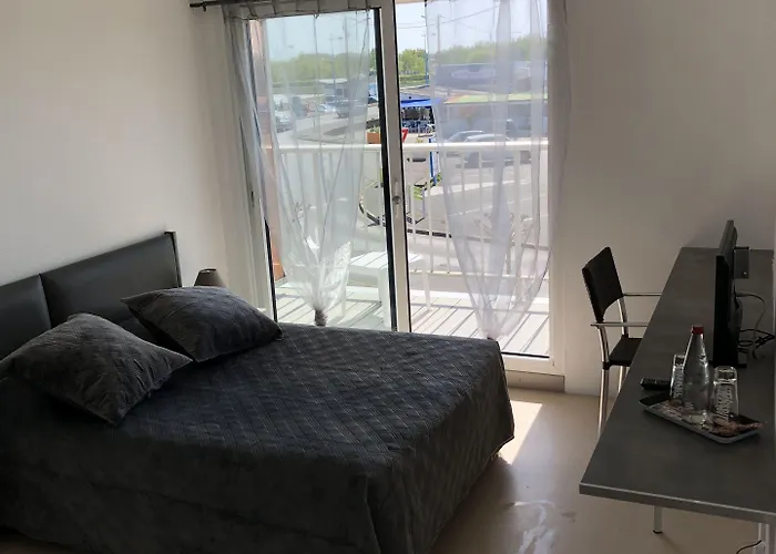 Du Port Отель Л'Эгийон-сюр-Мер