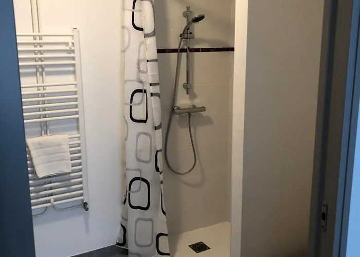 Отель Du Port 3*